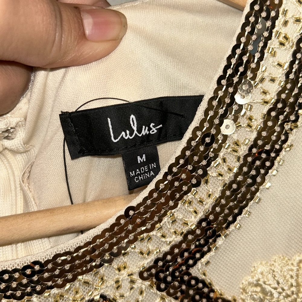 LULU'S "SPREAD YOUR SUNSHINE" GOLD SEQUIN EMBROIDERED BODYCON DRESS SIZE MED NWT - Picture 3 of 9